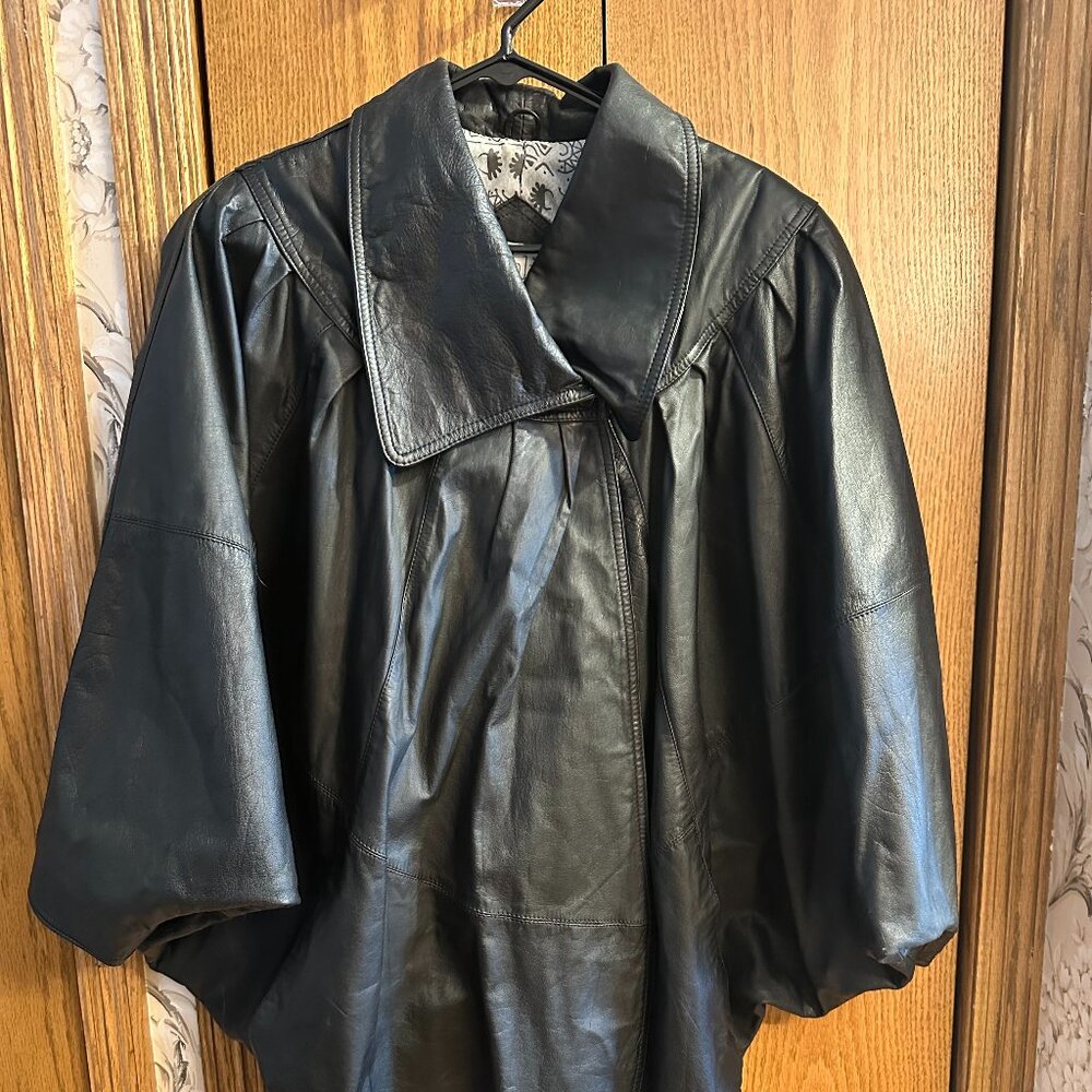 Womens  vintage 80's leather coat